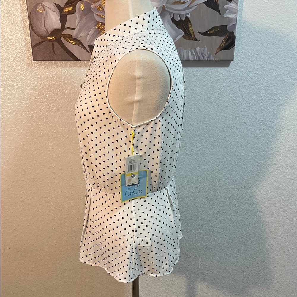 🎉HP🎉NWT CaCe Sleeveless White Polka Dot Button-Front Peplum Top - Picture 6 of 8